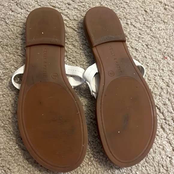Kelly & Katie Thong Sandals Sz 8M - Picture 6 of 6